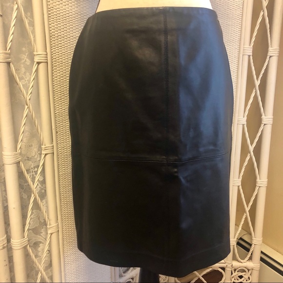 Ann Taylor Dresses & Skirts - ANN TAYLOR Skirt Black Leather Pencil Fully Lined size 6 Petite